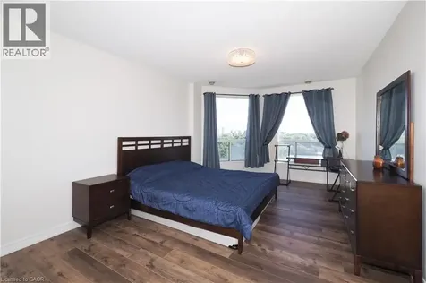 255 Keats Way Waterloo ON N2L 6N6