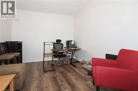 255 Keats Way Waterloo ON N2L 6N6