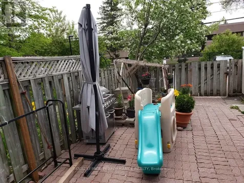 2642 Moncton Road Ottawa ON K2B 7W1