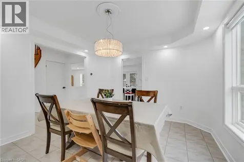 191 Hawkswood Trail Hamilton ON L9B 2T1