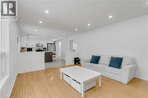 191 Hawkswood Trail Hamilton ON L9B 2T1