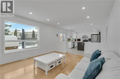 191 Hawkswood Trail Hamilton ON L9B 2T1