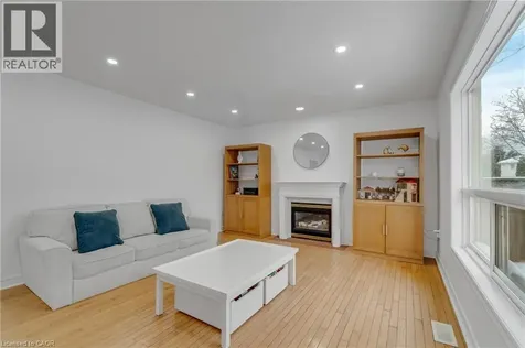 191 Hawkswood Trail Hamilton ON L9B 2T1