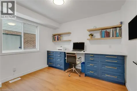 191 Hawkswood Trail Hamilton ON L9B 2T1