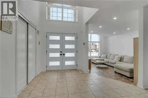 191 Hawkswood Trail Hamilton ON L9B 2T1