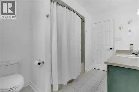 191 Hawkswood Trail Hamilton ON L9B 2T1