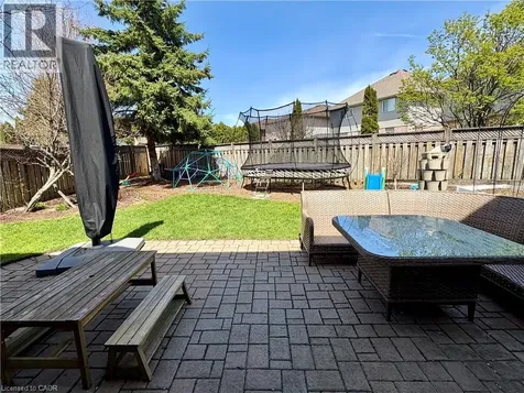 191 Hawkswood Trail Hamilton ON L9B 2T1