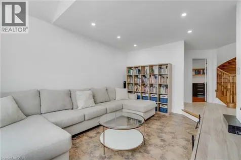191 Hawkswood Trail Hamilton ON L9B 2T1