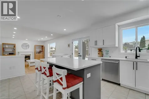 191 Hawkswood Trail Hamilton ON L9B 2T1