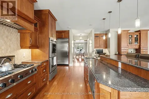 62 Rebecca Crescent Ottawa ON K1J 6B9