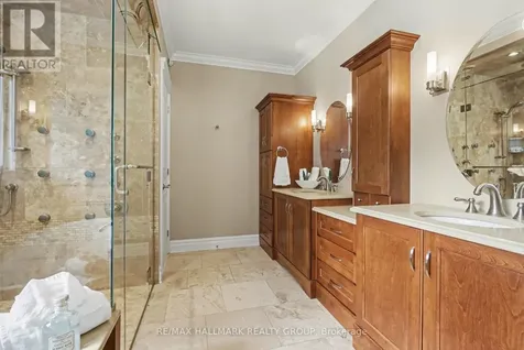 62 Rebecca Crescent Ottawa ON K1J 6B9