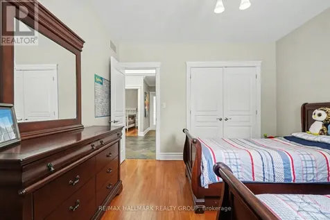 62 Rebecca Crescent Ottawa ON K1J 6B9