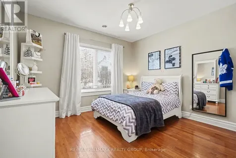 62 Rebecca Crescent Ottawa ON K1J 6B9