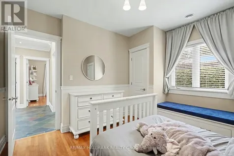 62 Rebecca Crescent Ottawa ON K1J 6B9