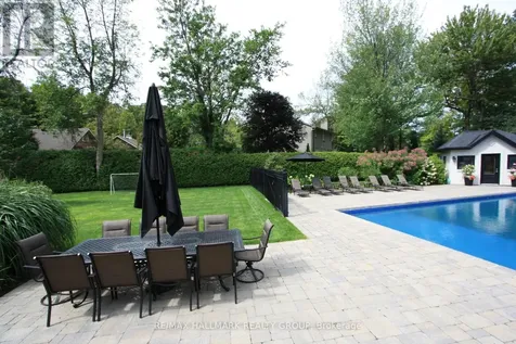 62 Rebecca Crescent Ottawa ON K1J 6B9