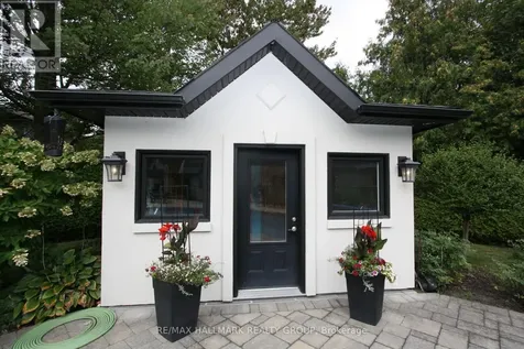 62 Rebecca Crescent Ottawa ON K1J 6B9