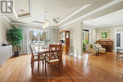 62 Rebecca Crescent Ottawa ON K1J 6B9