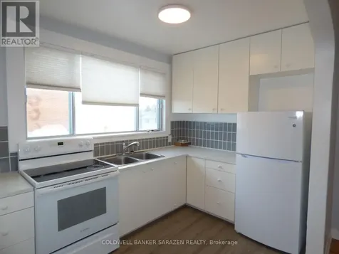 683 Irene Crescent Ottawa ON K1Z 7J1
