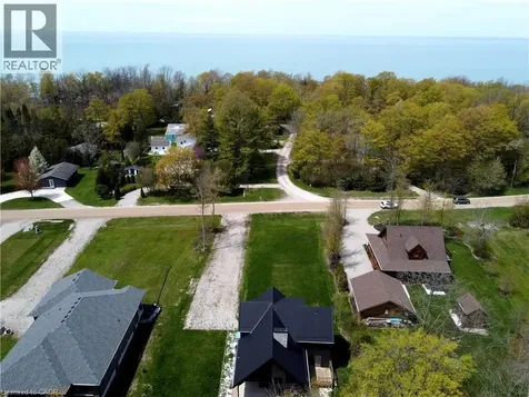 74362 Driftwood Drive Bayfield ON N0M 1G0