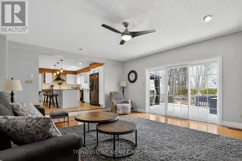 259 Lake Avenue East Carleton Place ON K7C 1J4