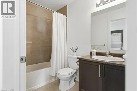 590 North Service Road Stoney Creek ON L8E 0K5