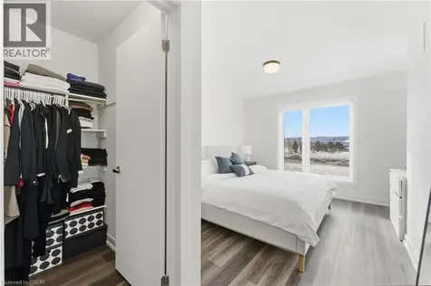 590 North Service Road Stoney Creek ON L8E 0K5