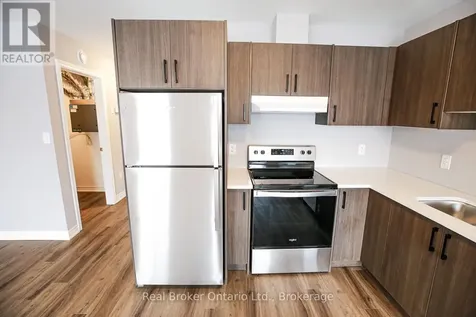40 Pietz Avenue Welland (broadway) ON L3C 1Z5