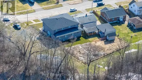 40 Pietz Avenue Welland (broadway) ON L3C 1Z5