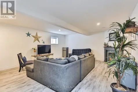 3 Oliver Court Brantford ON N3T 6N6