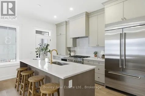 130 Fifth Street Collingwood ON L9Y 5V1