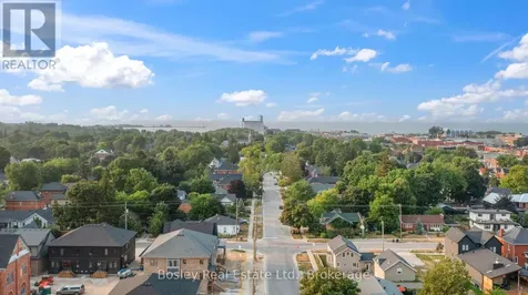 130 Fifth Street Collingwood ON L9Y 5V1