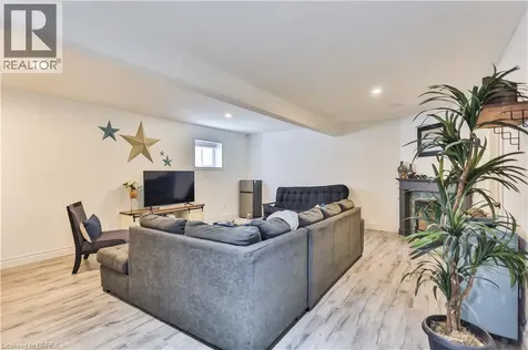 3 Oliver Court Brantford ON N3T 6N6