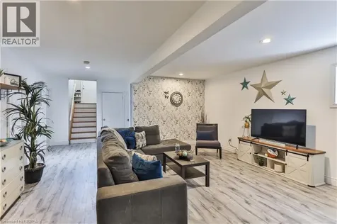 3 Oliver Court Brantford ON N3T 6N6