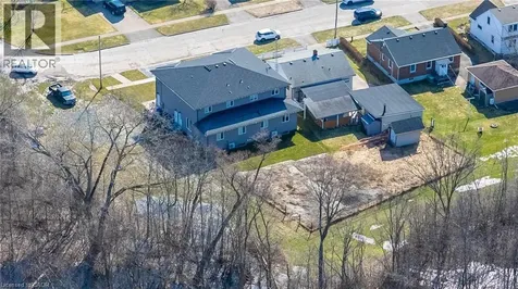 46 Pietz Avenue Welland ON L3C 1Z4