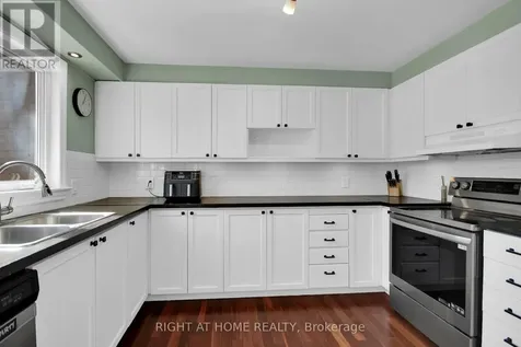 34 Kenmare Place Ottawa ON K2J 3L9