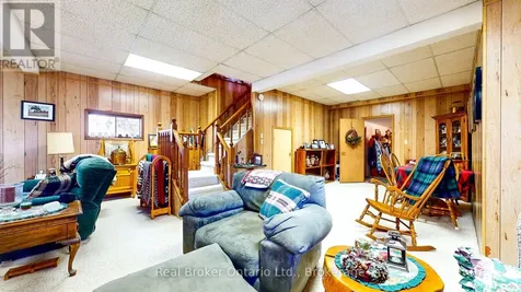 14 Seneca Crescent Tiny ON L9M 0C9