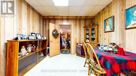14 Seneca Crescent Tiny ON L9M 0C9