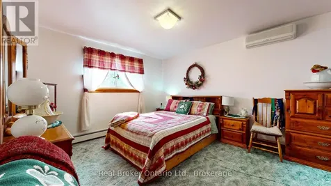 14 Seneca Crescent Tiny ON L9M 0C9