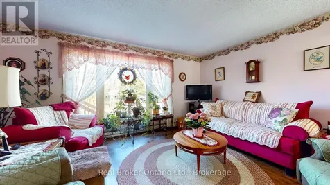 14 Seneca Crescent Tiny ON L9M 0C9