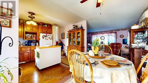14 Seneca Crescent Tiny ON L9M 0C9