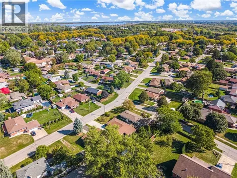 6122 Mayfair Drive Niagara Falls ON L2J 1W1