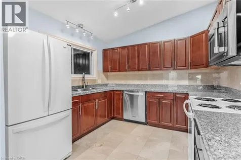 6122 Mayfair Drive Niagara Falls ON L2J 1W1