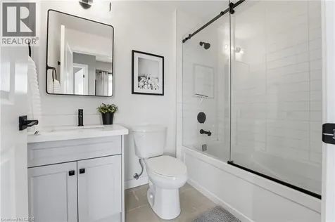 120 Springvalley Crescent Hamilton ON L9C 0G2