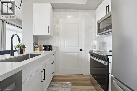 120 Springvalley Crescent Hamilton ON L9C 0G2