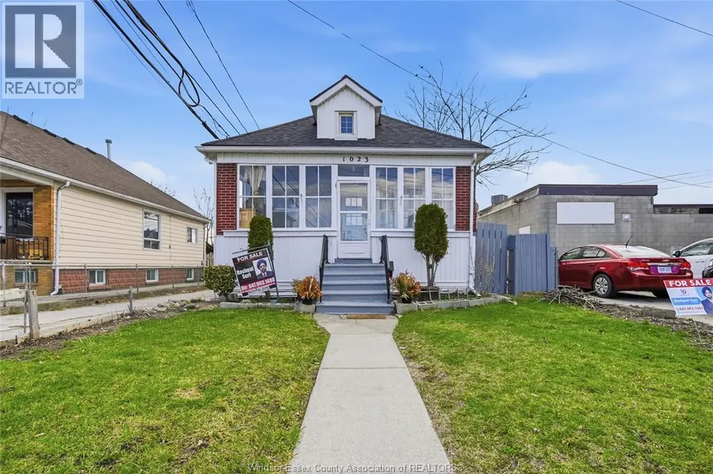1023 Hall Avenue Windsor ON N9A 2M6