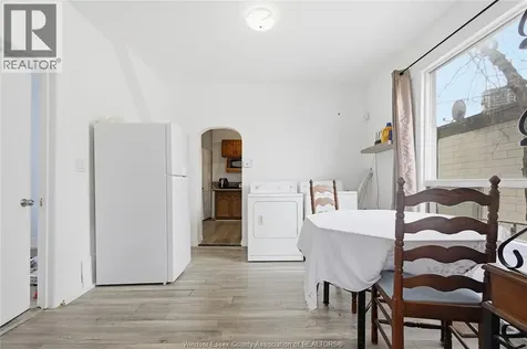 1023 Hall Avenue Windsor ON N9A 2M6