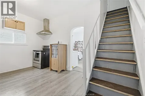 1023 Hall Avenue Windsor ON N9A 2M6