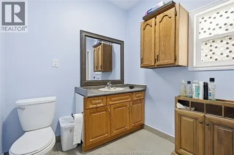 1023 Hall Avenue Windsor ON N9A 2M6