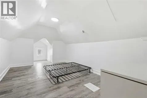 1023 Hall Avenue Windsor ON N9A 2M6