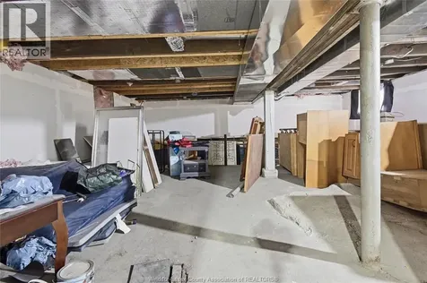 1023 Hall Avenue Windsor ON N9A 2M6